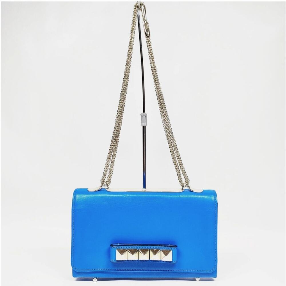 💎✨AUTHENTlC✨💎Valentino Garavani Leather Shoulder Bag